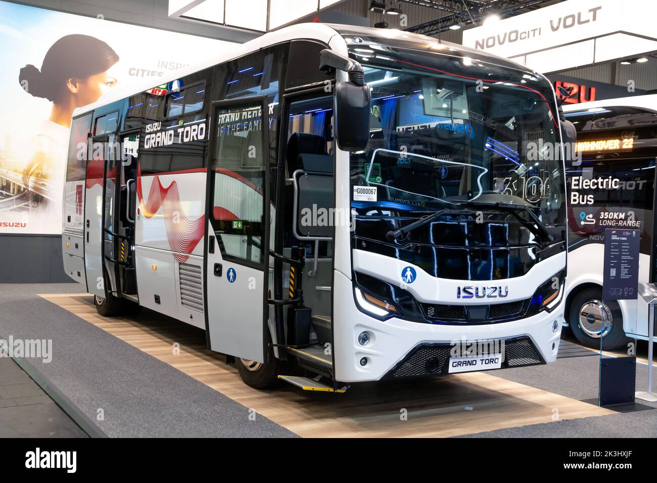 Isuzu Grand Toro Intercity Bus präsentiert auf der IAA Hannover. Deutschland - 20. September 2022 Stockfoto