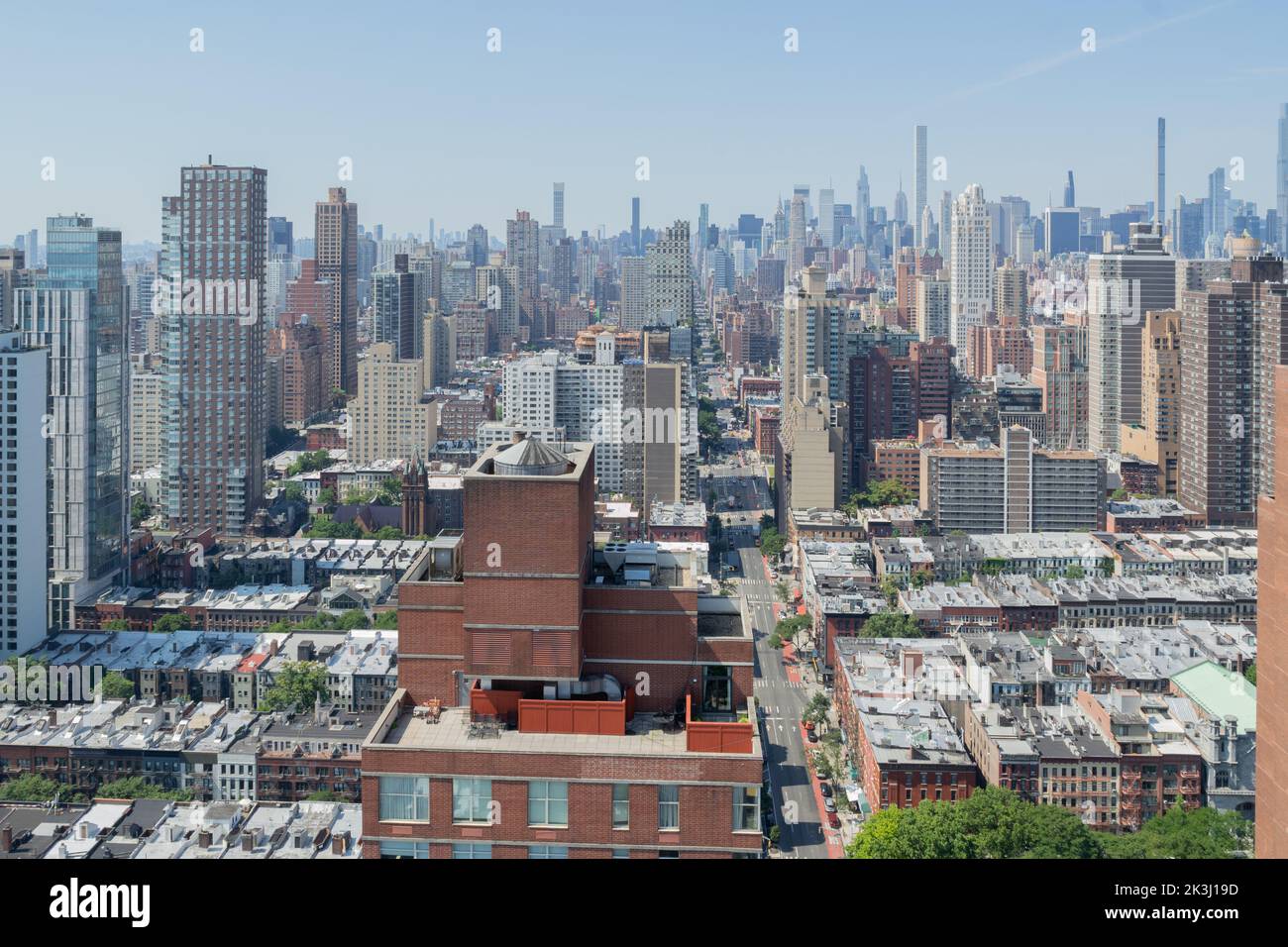 Ein Blick auf die Skyline von Manhattan und auf die Dächer von der Upper East Side Stockfoto