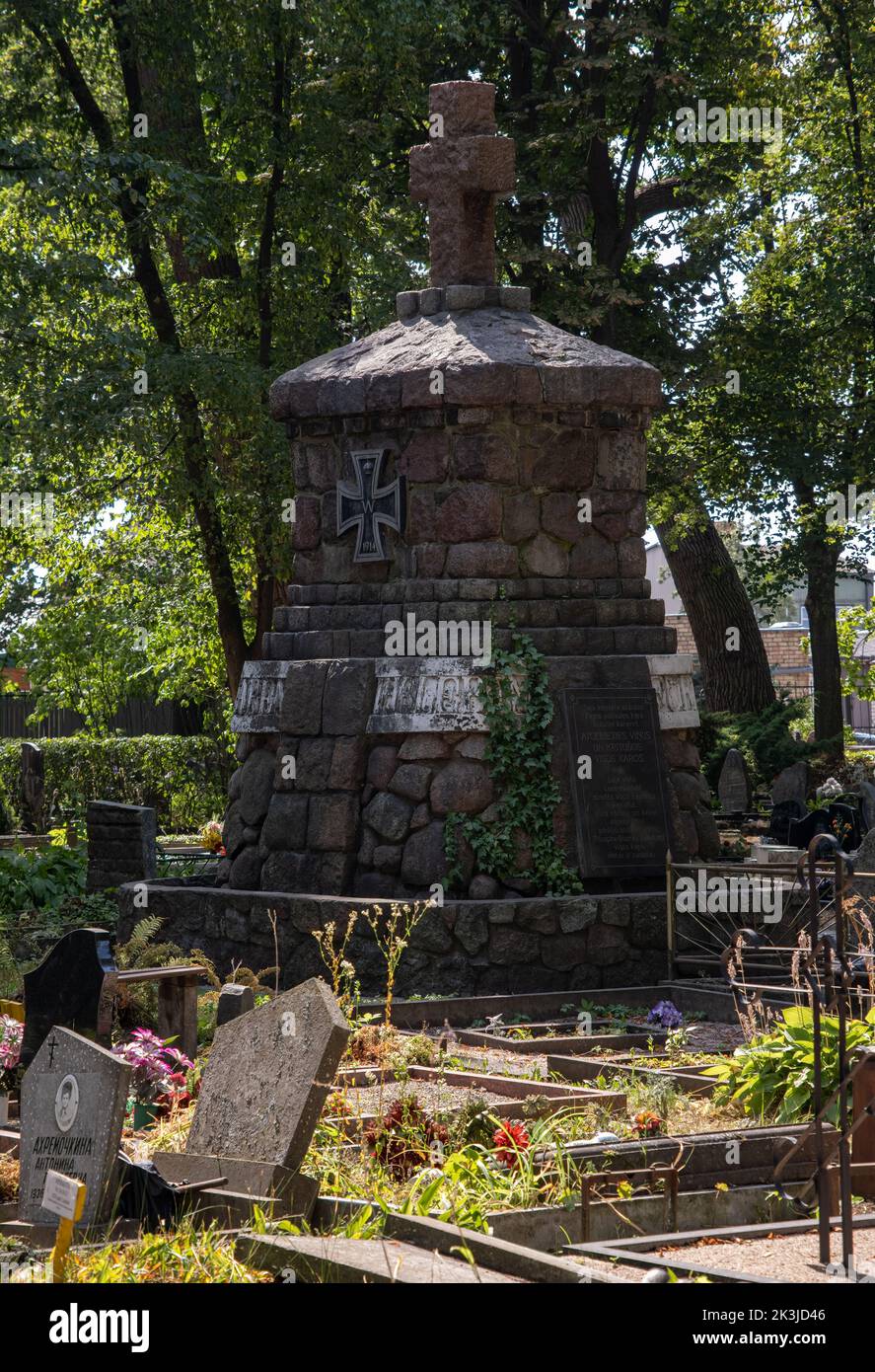 Liepaja, Lettland - August 19: Der Nordfriedhof (Ziemeju Kapi) enthält ...