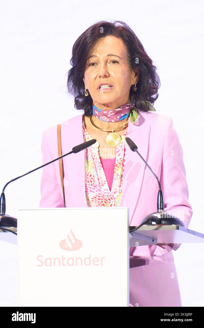 Madrid, Madrid, Spanien. 27. September 2022. Ana Patricia Botin nimmt an der Abschlusszeremonie des Aufrufs für soziale Projekte 14. ''˜Euro from your paycheck' am 27. September 2022 in Madrid, Spanien Teil (Bildnachweis: © Jack Abuin/ZUMA Press Wire) Stockfoto
