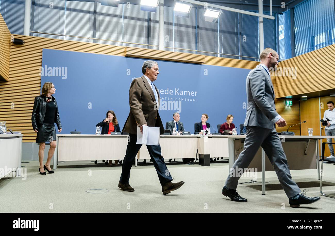 2022-09-27 14:03:41 DEN HAAG - Generalinspekteur Harry van der Meijden (staatliche Überwachung der Minen) im Überwachungsraum des Repräsentantenhauses während einer öffentlichen Befragung des parlamentarischen Untersuchungsausschusses für die Erdgasförderung in Groningen. ANP BART MAAT niederlande Out - belgien Out Stockfoto