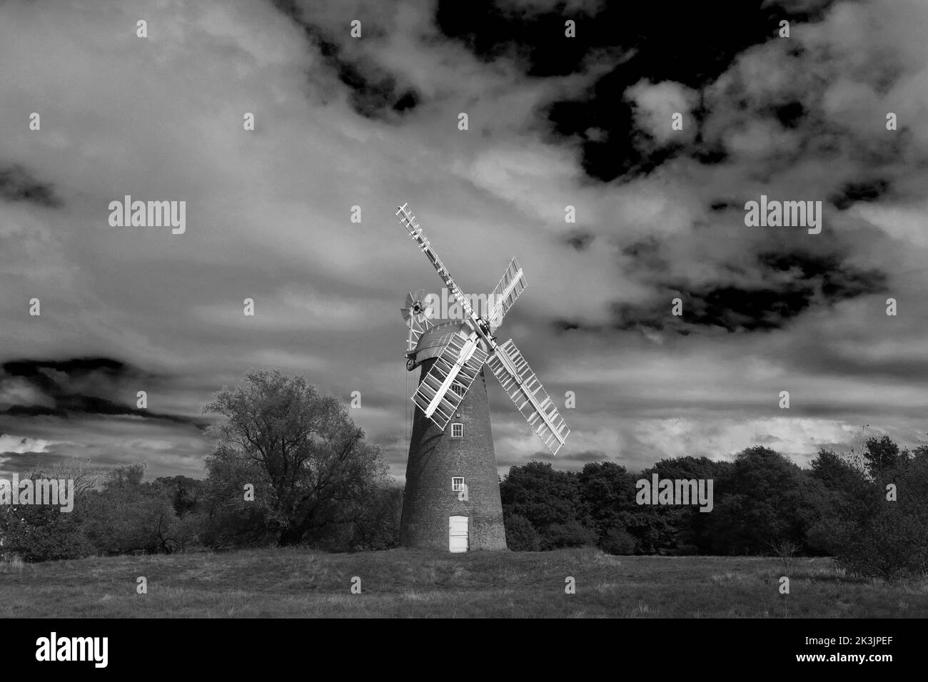 The Billingford Windmill, Billingford Village, Norfolk, England, Großbritannien Stockfoto