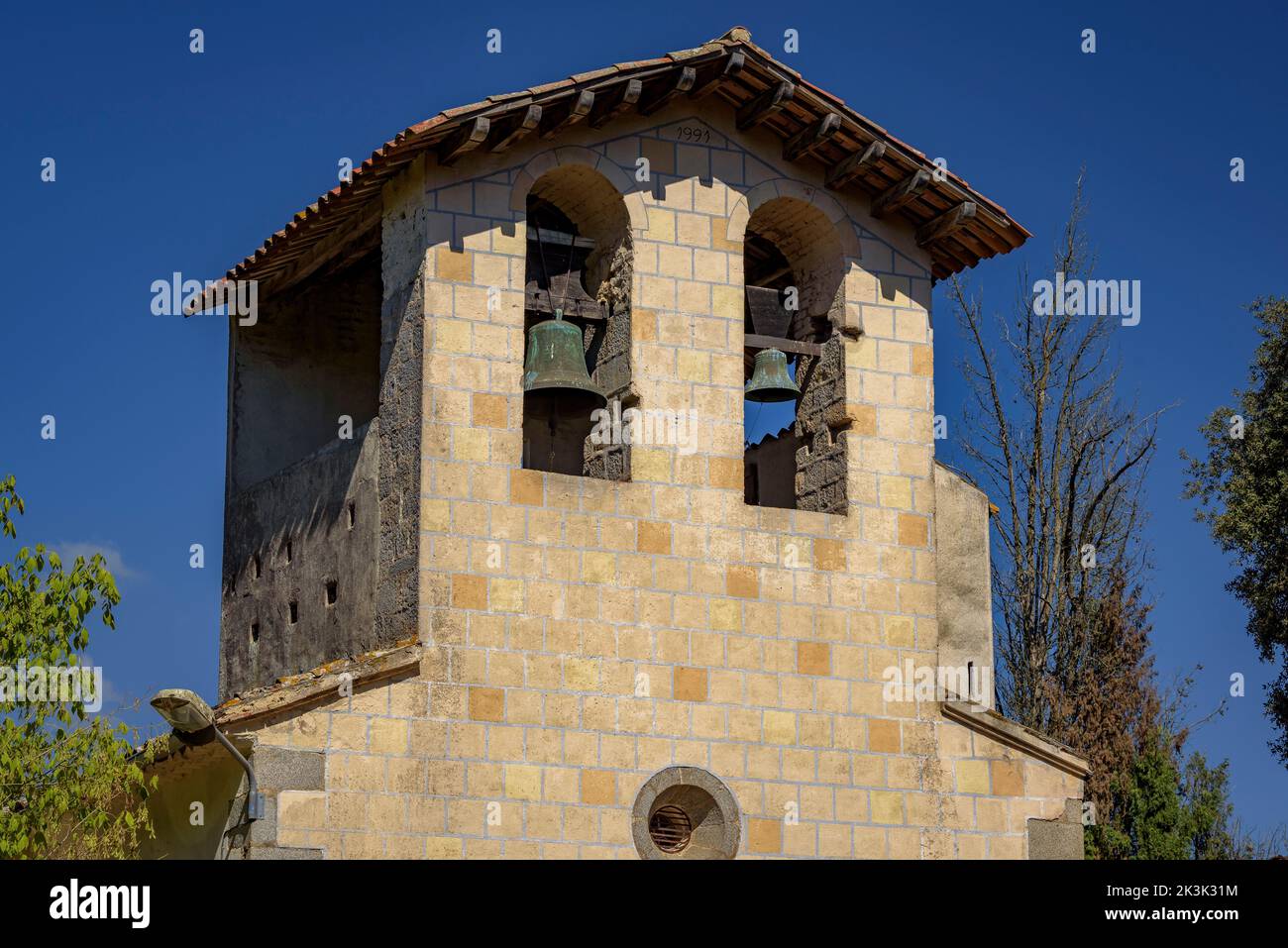 Pfarrhaus von Olzinelles, im Naturpark Montnegre (Vallès Oriental, Barcelona, Katalonien, Spanien) ESP: Rectoría de Olzinelles, en el Montnegre Stockfoto