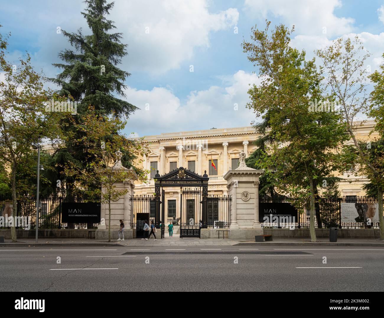 Madrid, Spanien, September 2022. Außenansicht des Gebäudes des Nationalen Archäologischen Museums im Stadtzentrum Stockfoto