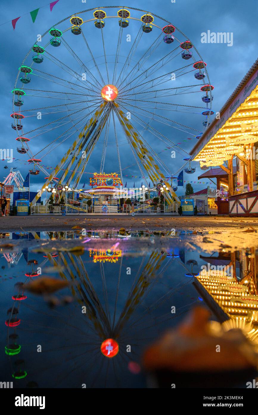 27. September 2022, SachsenAnhalt, Magdeburg Das Riesenrad der