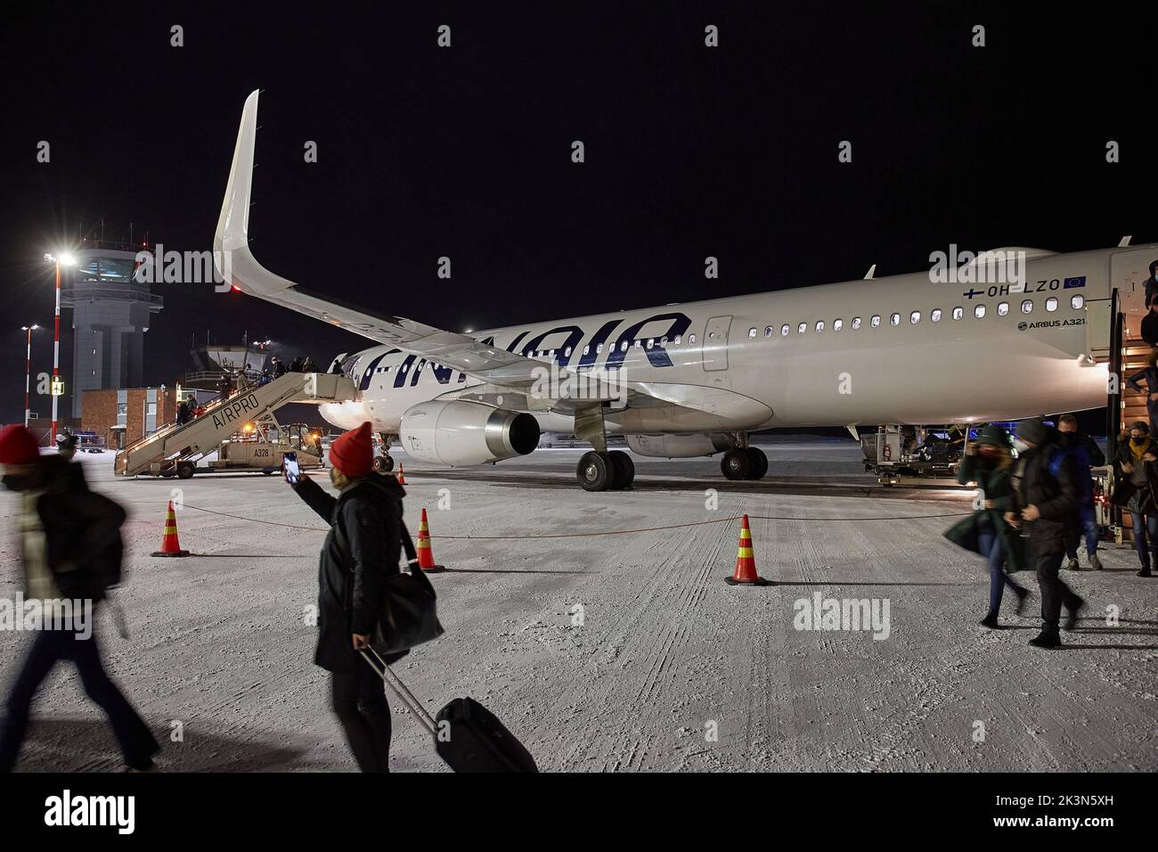 Ankunft am Flughafen von Ivalo, Finnisch-Lappland Stockfoto