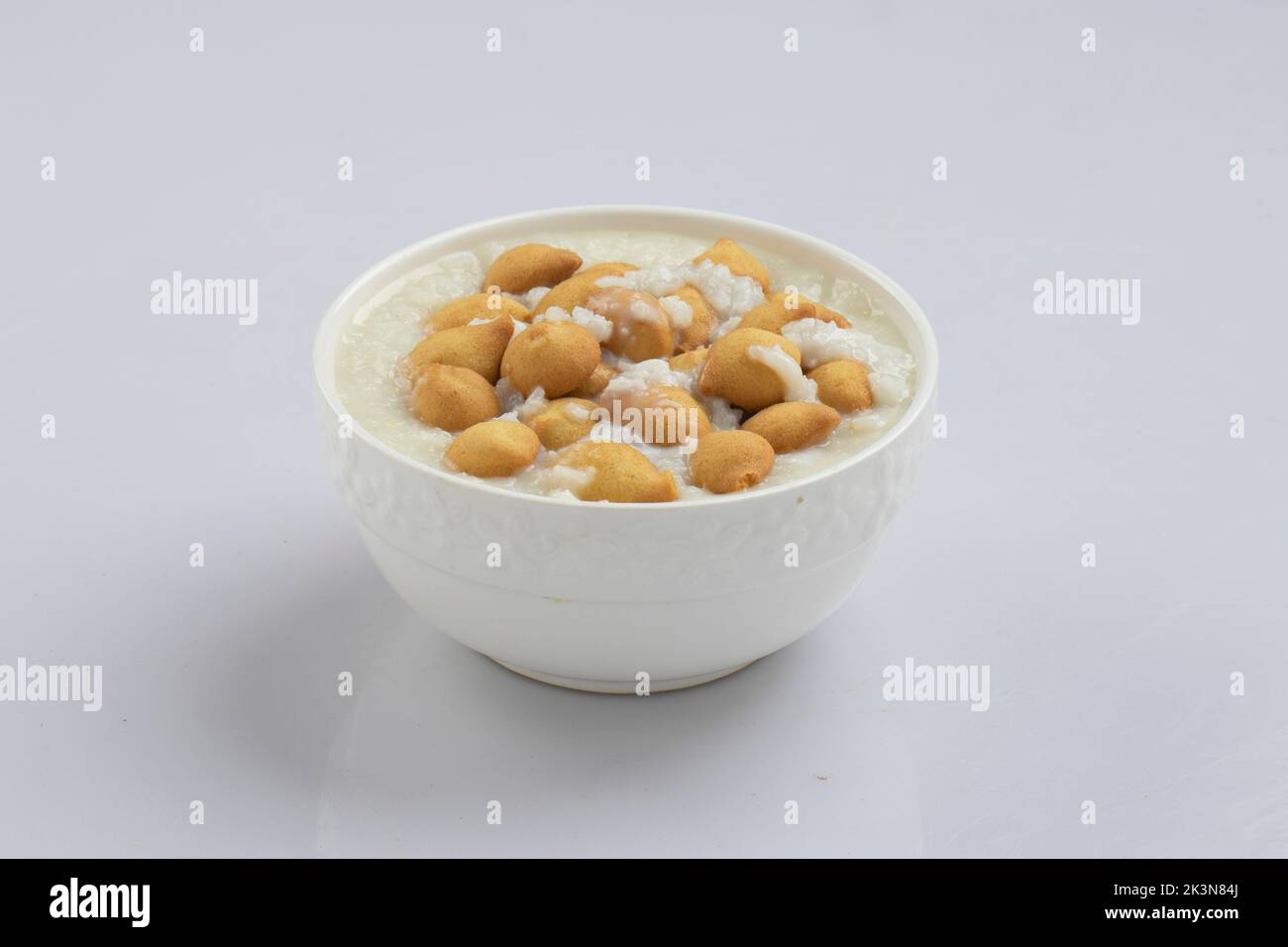 Sabudana Kheer dicker Pudding mit Tapioka-Perlen Sago-Dessert aus ...