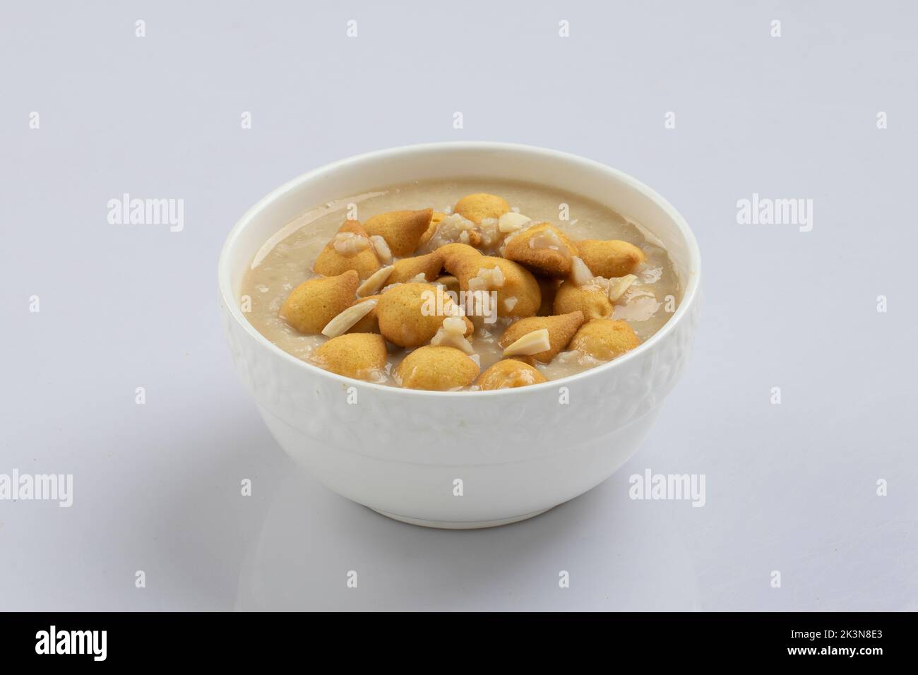 Sabudana Kheer dicker Pudding mit Tapioka-Perlen Sago-Dessert aus ...