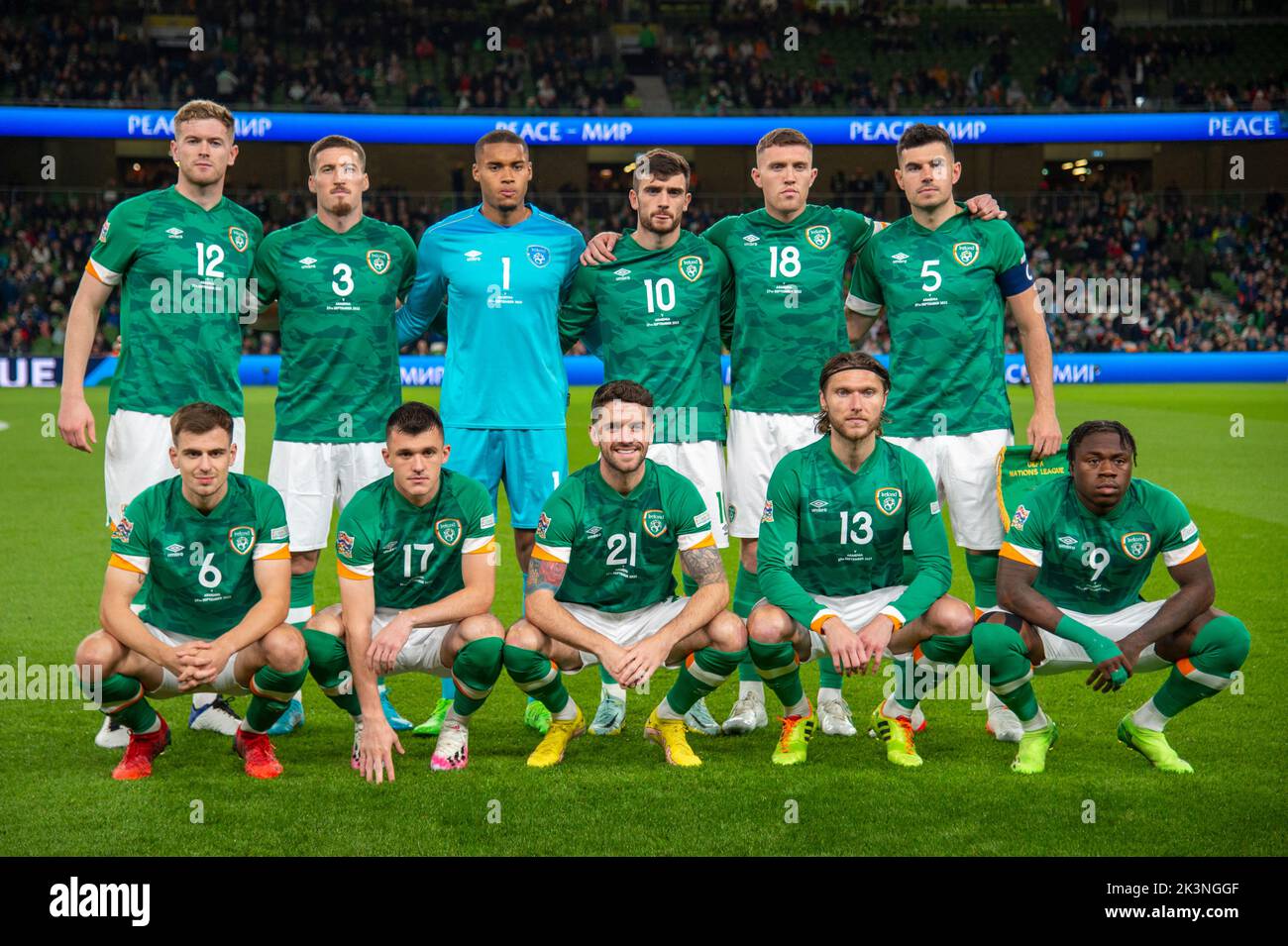 Dublin, Irland. 27. September 2022. Die irische Fußballnationalmannschaft posiert für ein Foto während des UEFA Nations League, League B, Gruppe 1-Spiels zwischen der Republik Irland und Armenien im Aviva Stadium in Dublin, Irland, am 27. September 2022 (Foto von Andrew SURMA/ Quelle: SIPA USA/Alamy Live News Stockfoto