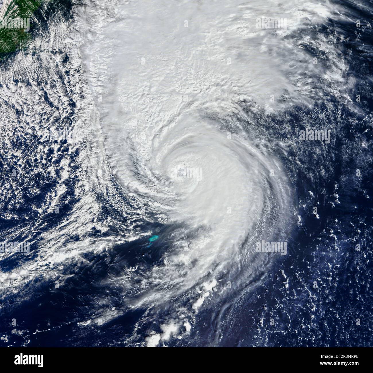 KANADA - - Satellitenansicht des Wirbelstürms Fiona, der in der Woche im tropischen Atlantik verheerende Schäden angerichtet hatte und in Guadaloupe, Pu, großflächige Schäden verursachte Stockfoto
