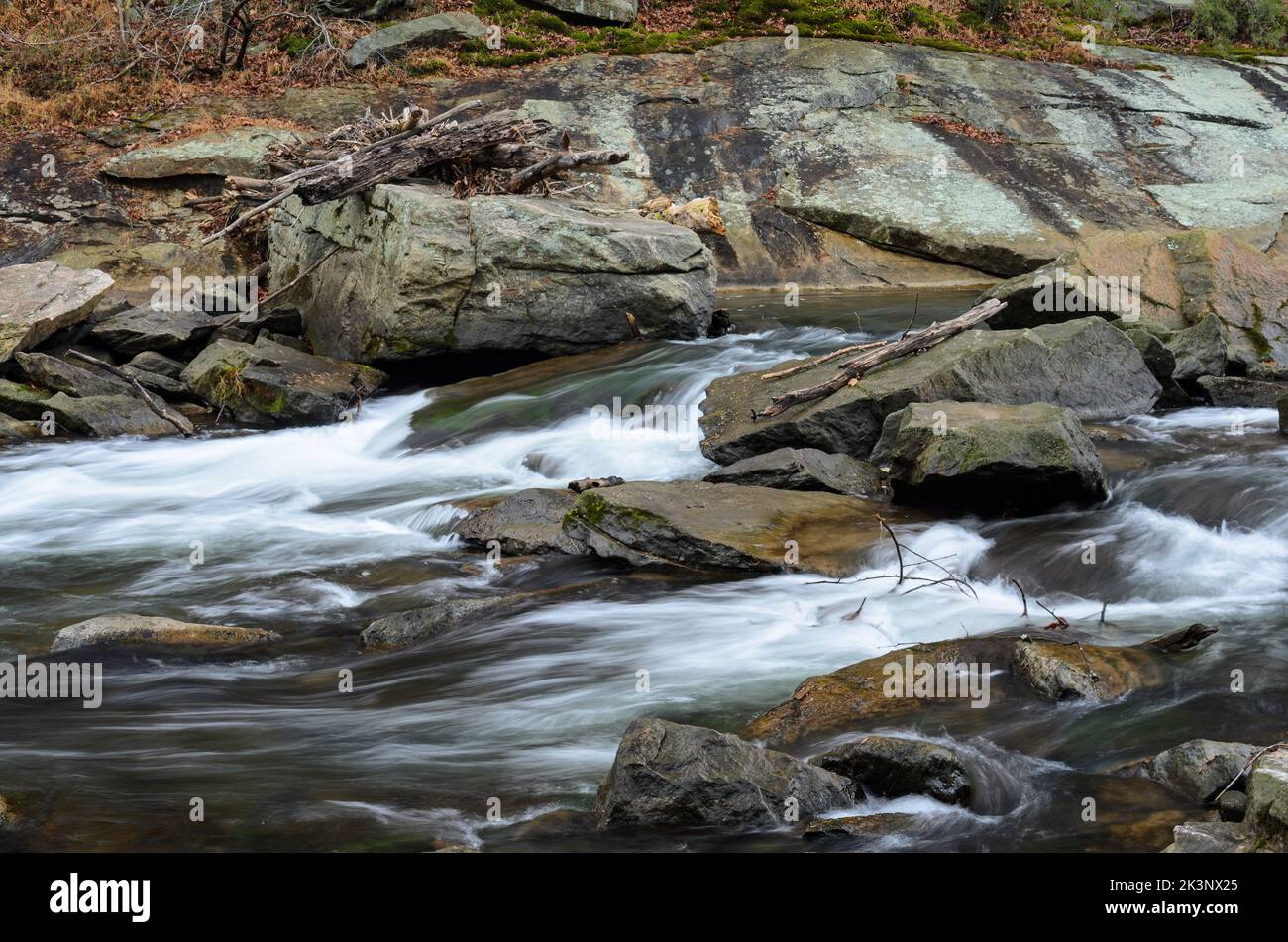 Die Stromschnellen im Patapsco River in der McKeldin-Gegend des Patapsco State Park in Maryland, USA Stockfoto