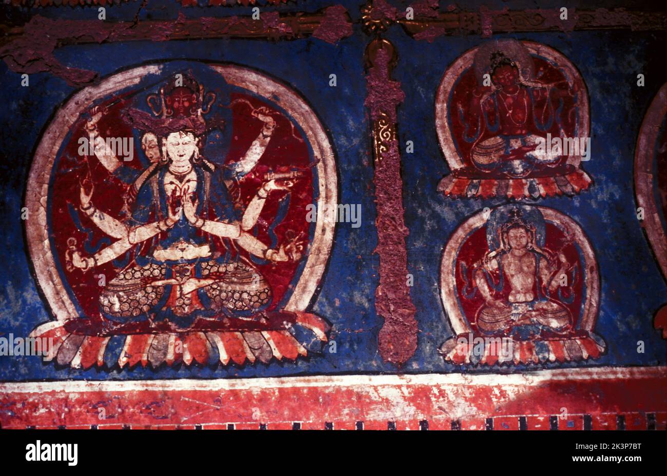 Sumda Chun, Ladakh, Indien, Mitte des 11.. Jahrhunderts, Dukhang: Linke Mauer Dharmadhatu Mandala, Tara und andere Stockfoto