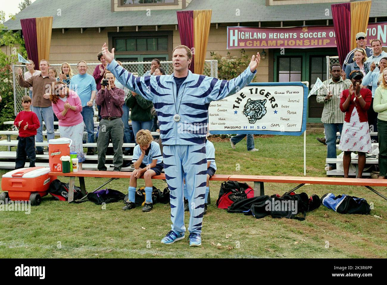 Will Ferrell Film: Kicking & Screaming (2005) Regie: Jesse Dylan 13 May 2005 **WARNUNG** Dieses Foto ist nur für den redaktionellen Gebrauch bestimmt und unterliegt dem Copyright von UNIVERSAL und/oder dem Fotografen, der von der Film- oder Produktionsfirma beauftragt wurde und darf nur von Publikationen im Zusammenhang mit der Bewerbung des oben genannten Films reproduziert werden. Eine obligatorische Gutschrift an UNIVERSAL ist erforderlich. Der Fotograf sollte auch bei Bekanntwerden des Fotos gutgeschrieben werden. Ohne schriftliche Genehmigung der Film Company kann keine kommerzielle Nutzung gewährt werden. Stockfoto