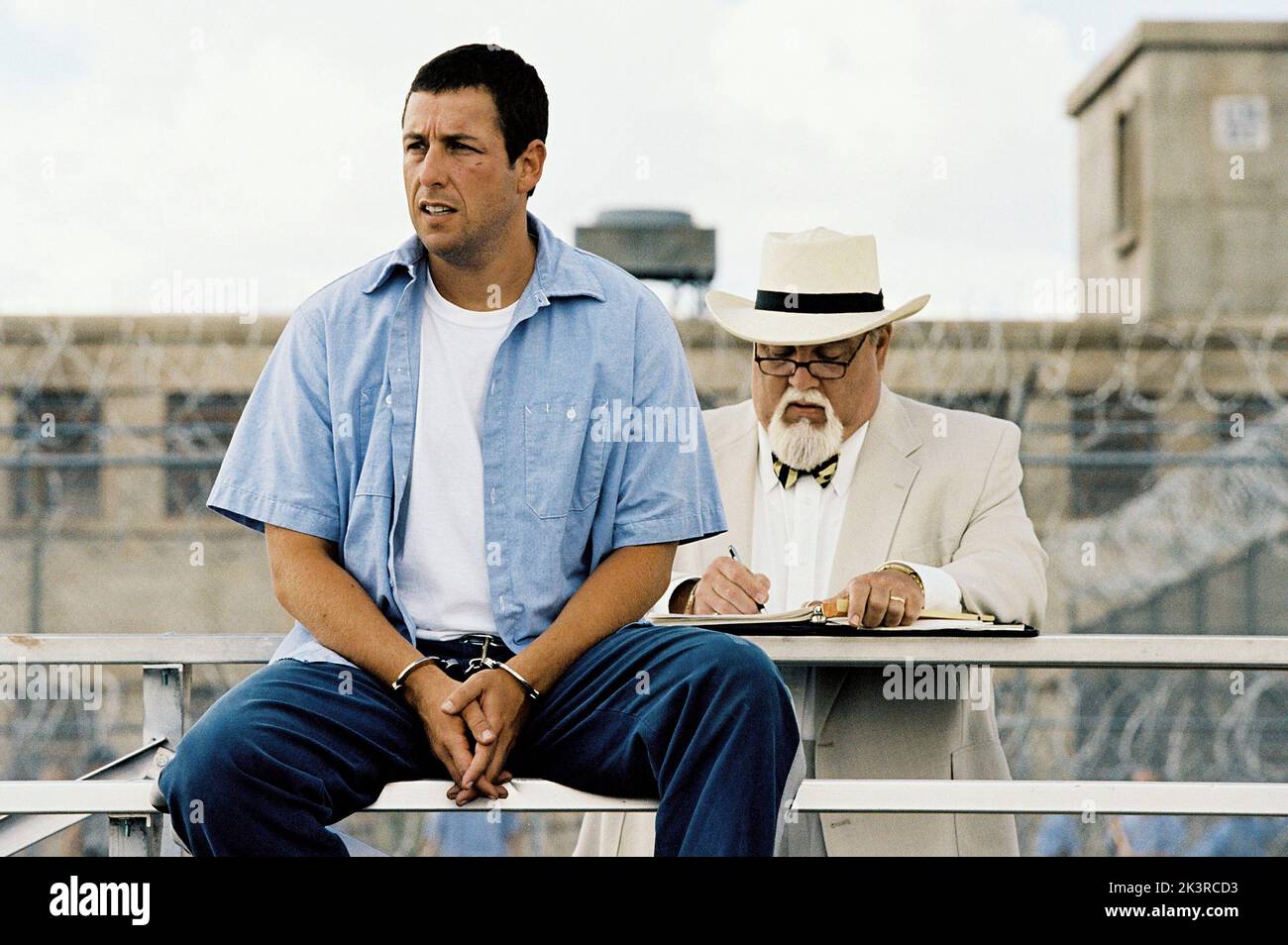 Adam Sandler & Walter Williamson Film: The Longest Yard (USA 2005) Charaktere: Paul Crewe & Errol Dandridge Regie: Peter Segal 19 May 2005 **WARNUNG** Dieses Foto ist nur für redaktionelle Zwecke bestimmt und unterliegt dem Copyright von COLUMBIA PICTURES und/oder des Fotografen, der von der Film- oder Produktionsfirma beauftragt wurde und darf nur von Publikationen im Zusammenhang mit der Bewerbung des oben genannten Films reproduziert werden. Eine obligatorische Gutschrift für COLUMBIA PICTURES ist erforderlich. Der Fotograf sollte auch bei Bekanntwerden des Fotos gutgeschrieben werden. Ohne schriftliche Genehmigung der Film Company kann keine kommerzielle Nutzung gewährt werden. Stockfoto