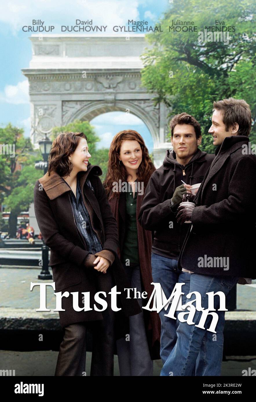 Maggie Gyllenhaal, Julianne Moore, Billy Crudup & David Duchovny Poster Film: Trust The Man (2005) Charaktere: Elaine,Rebecca,Tobey & Regie: Bart freundlich 12. September 2005 **WARNUNG** Dieses Foto ist nur für den redaktionellen Gebrauch bestimmt und unterliegt dem Copyright von 20 CENTURY FOX und/oder des Fotografen, der von der Film- oder Produktionsfirma beauftragt wurde und darf nur durch Publikationen im Zusammenhang mit der Bewerbung des oben genannten Films reproduziert werden. Eine obligatorische Gutschrift an 20 CENTURY FOX ist erforderlich. Der Fotograf sollte auch bei Bekanntwerden des Fotos gutgeschrieben werden. Eine kommerzielle Nutzung kann ohne schriftliche Genehmigung nicht gewährt werden Stockfoto