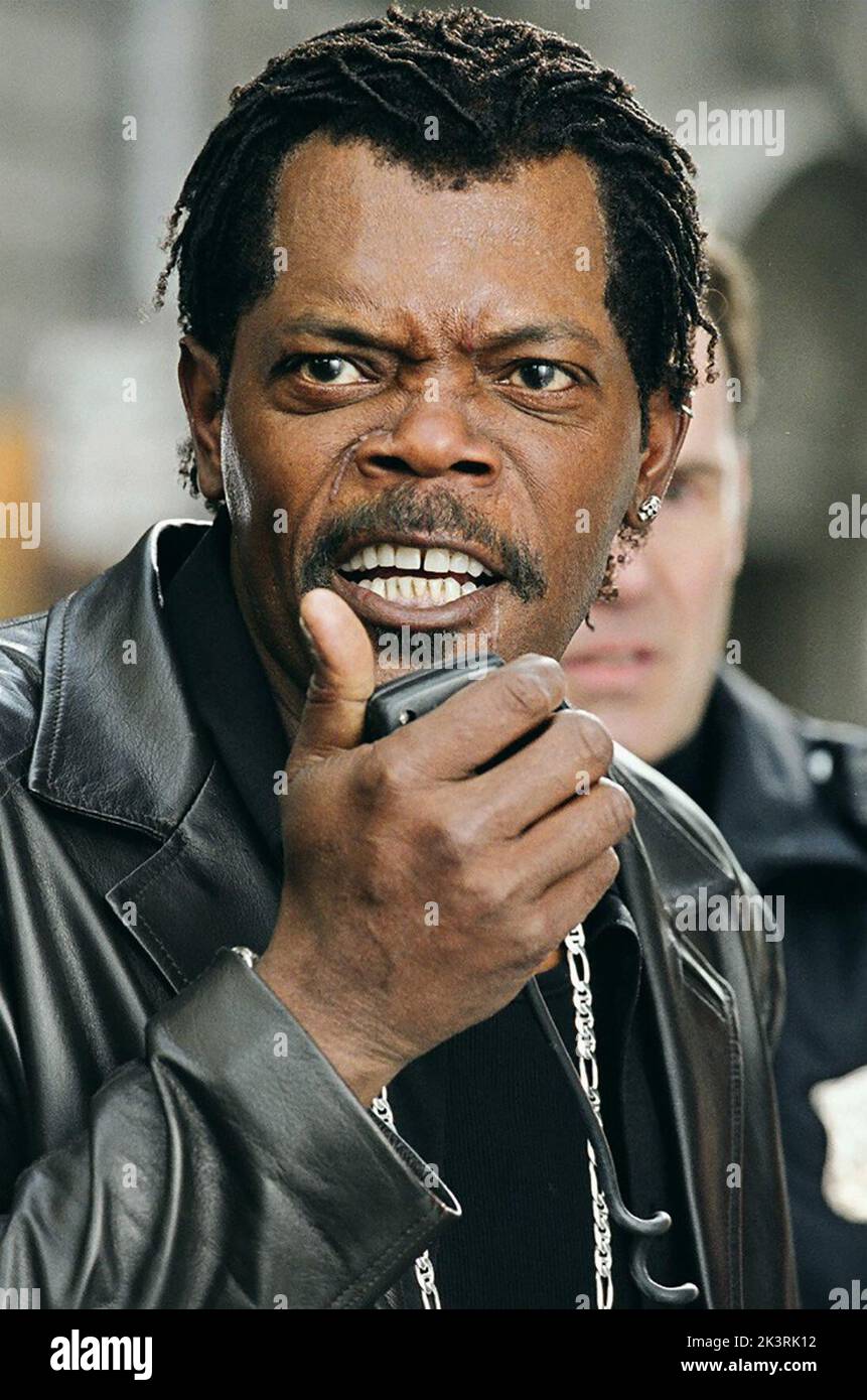 Samuel L. Jackson Film: Der Mann (2005) Charaktere: Derrick Vann Regie: Les Mayfield 09 September 2005 **WARNUNG** Dieses Foto ist nur für redaktionelle Verwendung bestimmt und unterliegt dem Copyright des NEW LINE CINEMA und/oder des Fotografen, der von der Film- oder Produktionsfirma beauftragt wurde und darf nur von Publikationen im Zusammenhang mit der Bewerbung des oben genannten Films reproduziert werden. Eine obligatorische Gutschrift für DAS NEUE LINE CINEMA ist erforderlich. Der Fotograf sollte auch bei Bekanntwerden des Fotos gutgeschrieben werden. Ohne schriftliche Genehmigung der Film Company kann keine kommerzielle Nutzung gewährt werden. Stockfoto