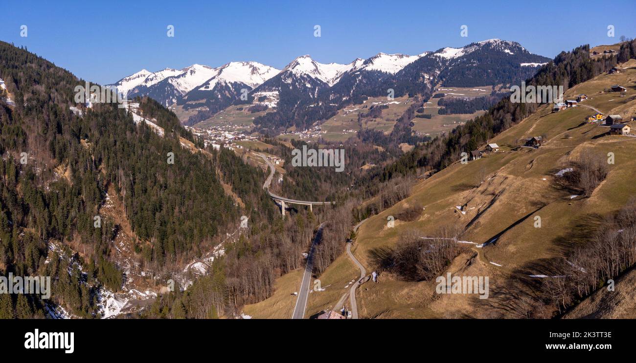 Luftaufnahme über das große Walsertal Stockfoto