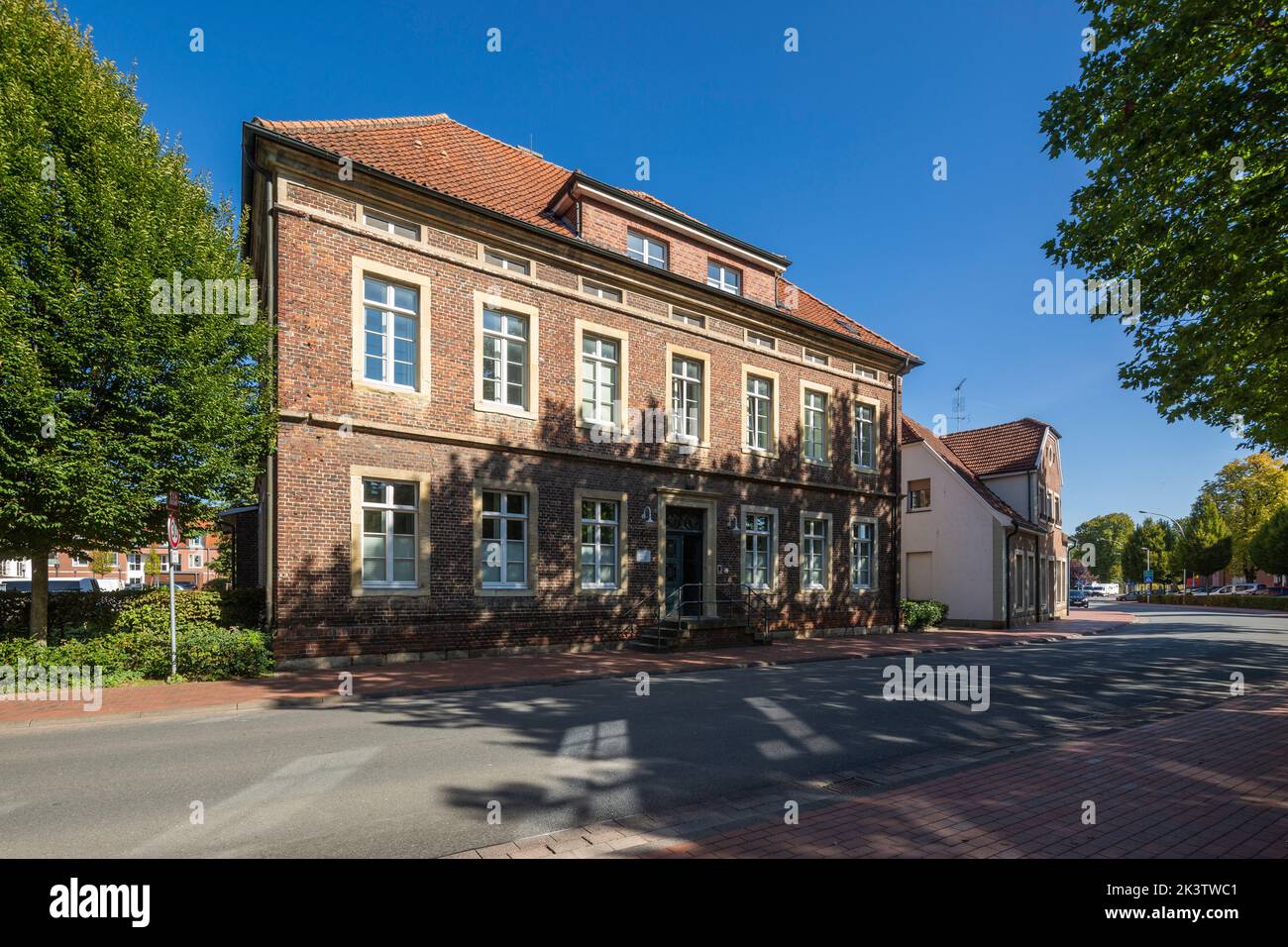 Deutschland, Velen, Bocholter AA, Naturpark hohe Mark Westmünsterland, Münsterland, Westfalen, Nordrhein-Westfalen, NRW, Historisches Forstamt, ehemaliges Schlosshotel Becker, Backsteingebäude Stockfoto