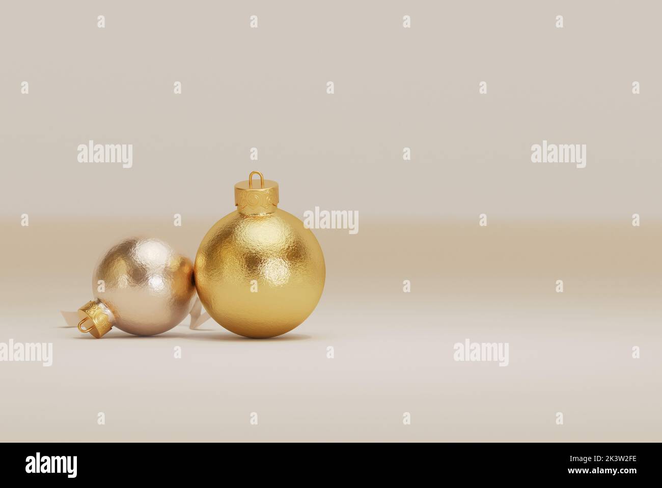 3D realistische Weihnachtskugeln in Gold und Silber im modernen und eleganten Stil mit Copy Spa Stockfoto