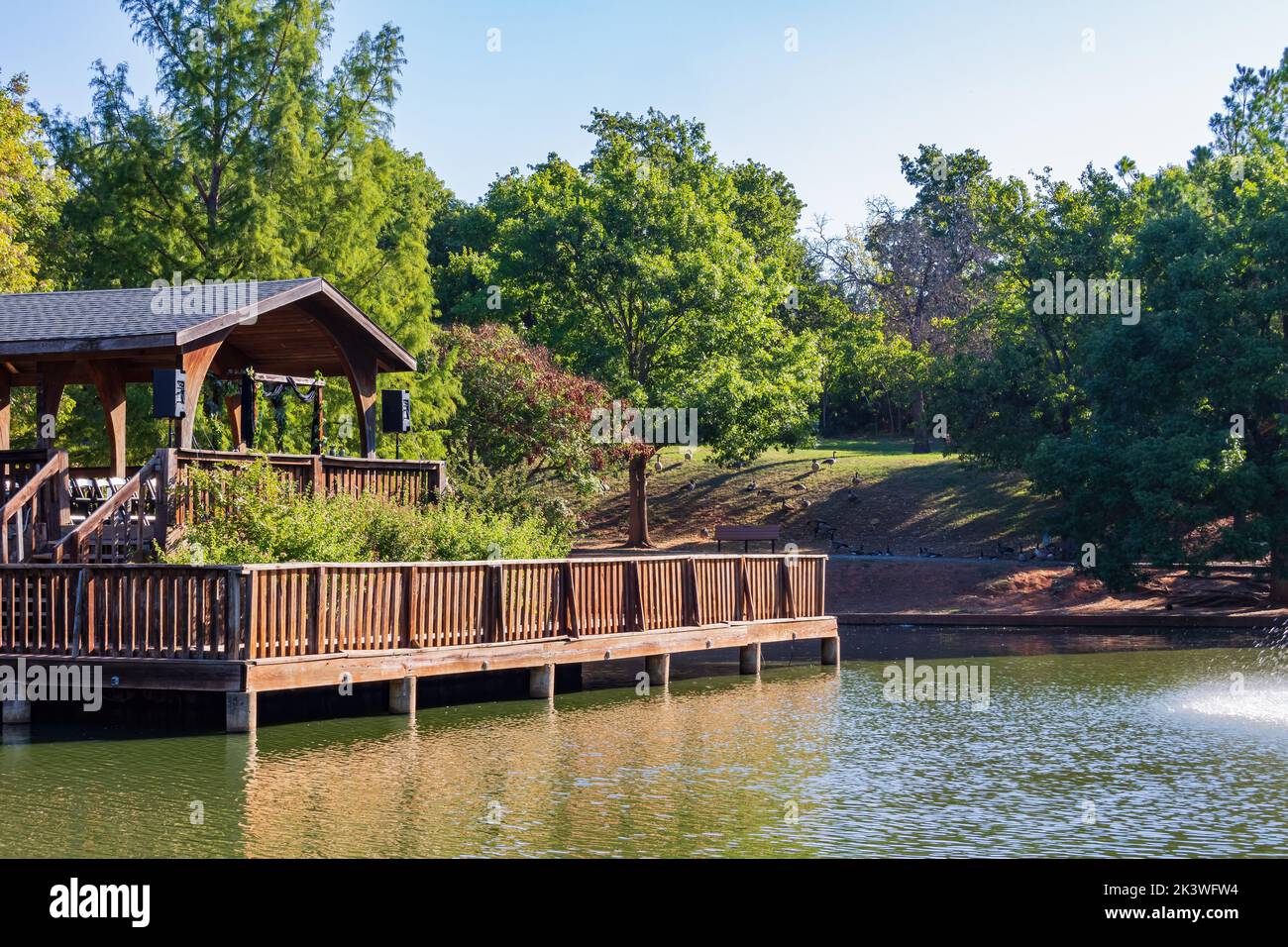 Sonniger Blick auf die Landschaft des EC Hafer Parks in Oklahoma Stockfoto