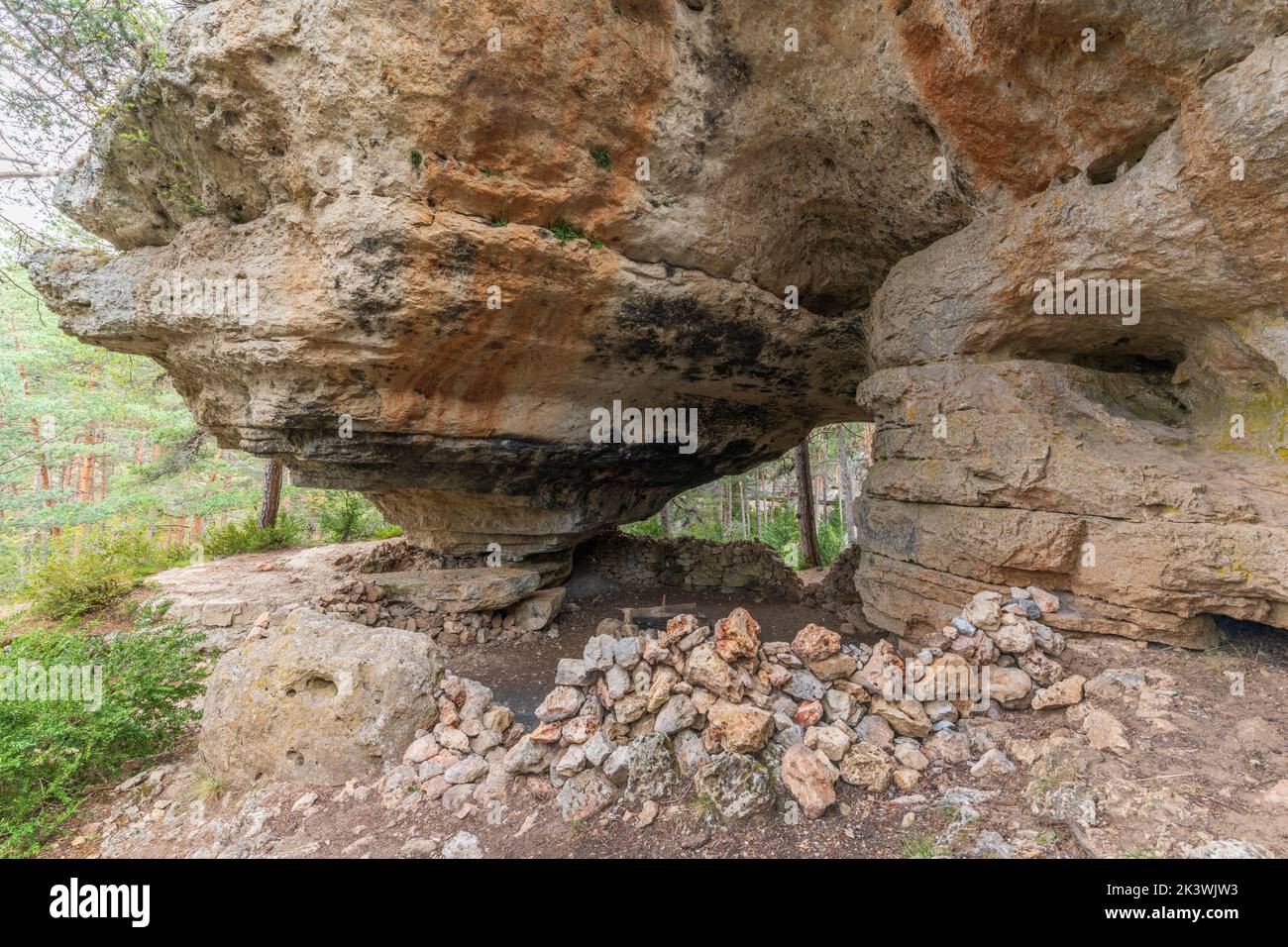 Steinbögen auf dem Weg der Bögen von St. pierre auf der causse mejean in den cevennen. Lozere, Frankreich. Stockfoto