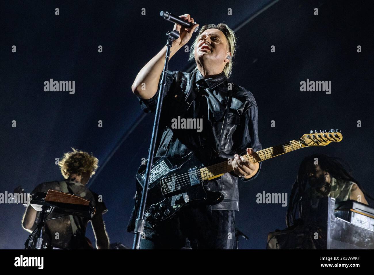 Amsterdam, Niederlande. 28. September 2022. 2022-09-28 21:10:17 AMSTERDAM - die kanadische Indie-Band Arcade Feuer mit Lead-Sänger Win Butler während einer Leistung im Ziggo Dome. Das Konzert ist Teil der WE-Welttournee. ANP KIPPA PAUL BERGEN netherlands Out - belgium Out Credit: ANP/Alamy Live News Stockfoto