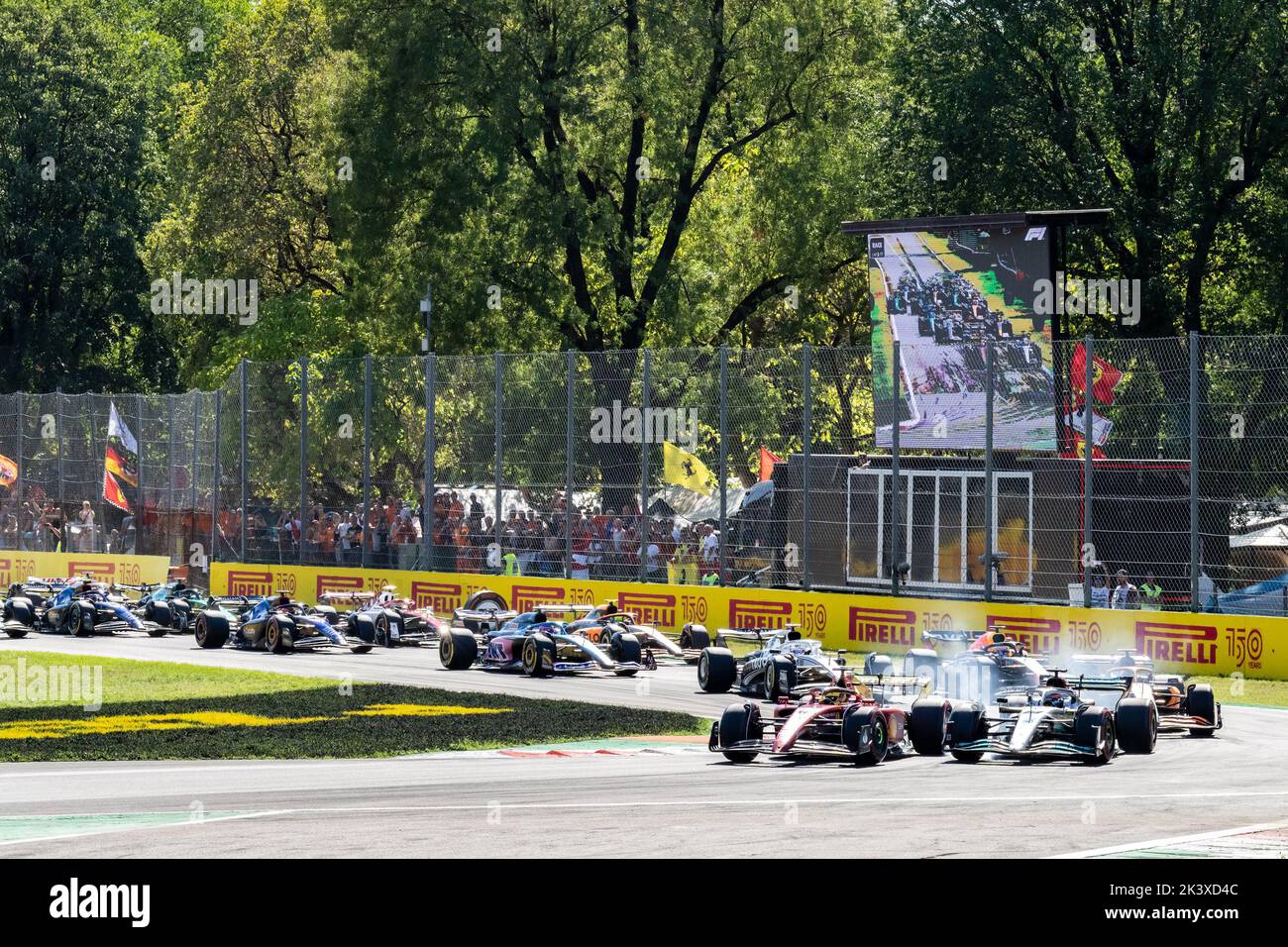 Monza, Italien. , . Formel-1-Weltmeisterschaft 2022. Großer Preis Von Italien. Rennen. Start des Rennens. - ITALIENISCHER Formel-1-Grand-Prix, MONZA, 2022, GP F1 von ITALIEN im Parco di Monza, - Bild ist für die Presse; Foto von ATP Cristiano BARNI (BARNI Cristiano/ATP/SPP) Credit: SPP Sport Press Photo. /Alamy Live News Stockfoto