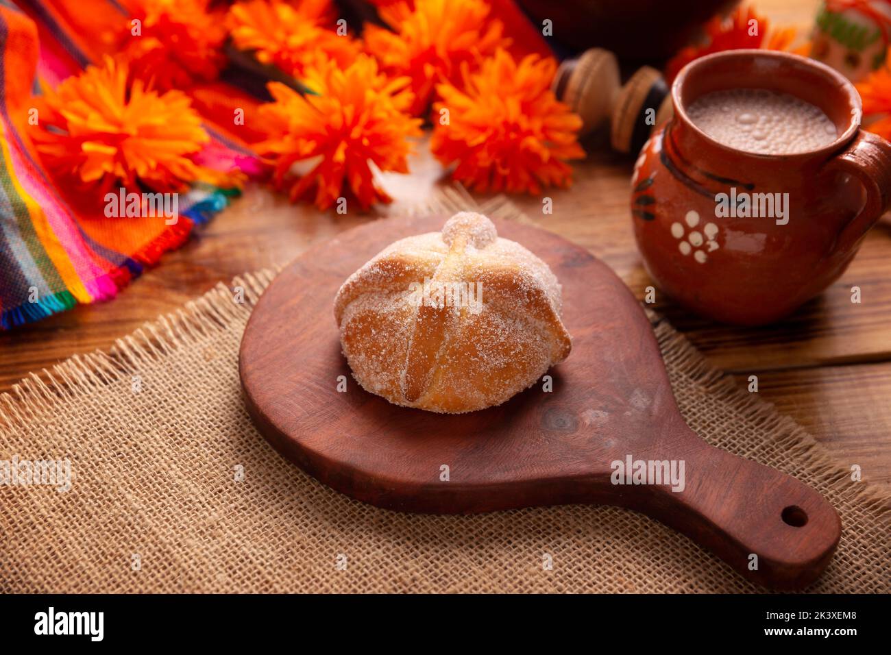 Pan de Muerto. Typisch mexikanisches Süßbrot, das in der Zeit des Todes ...