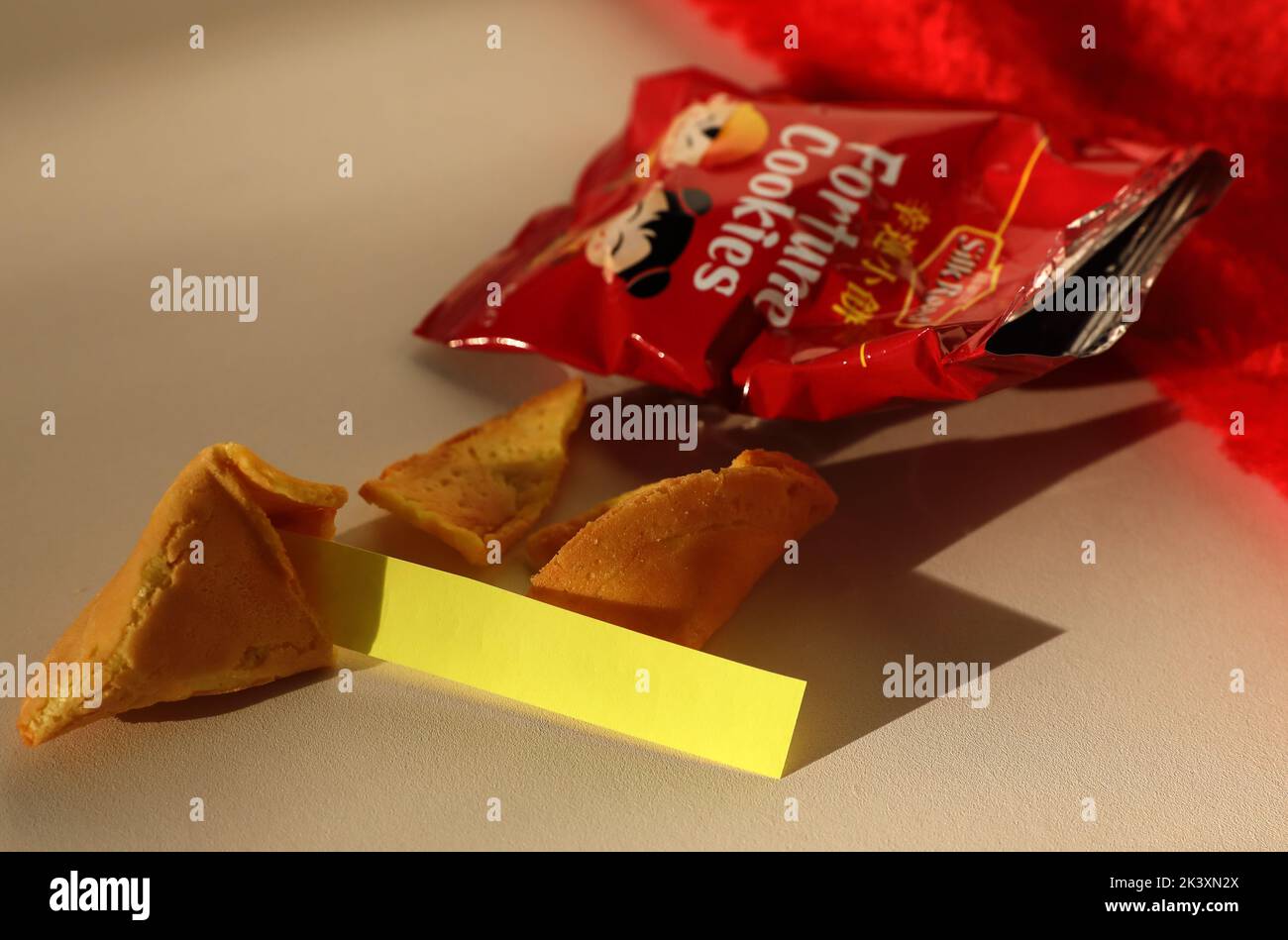 China, Chinese Fortune Cookie Keks mit Leerzeichen für Text, Stockfoto