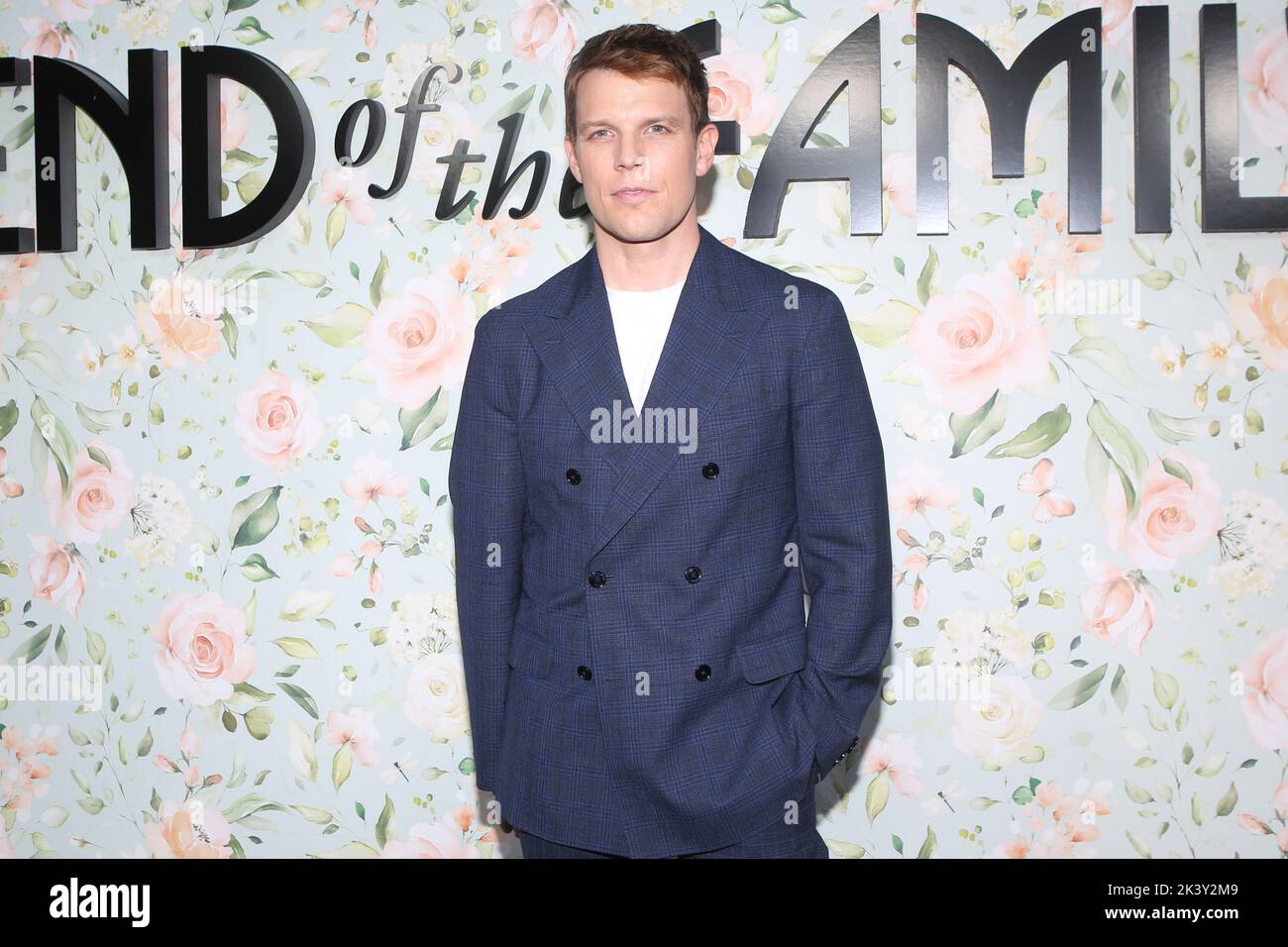 Jake Lacy nimmt am 28. September 2022 an der Premiere von The Pfau und