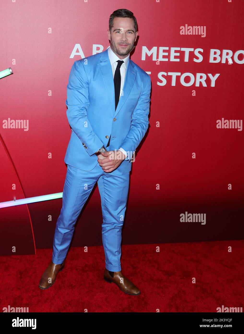 Luke Macfarlane kommt bei der Universal BROS Premiere am Mittwoch, 28