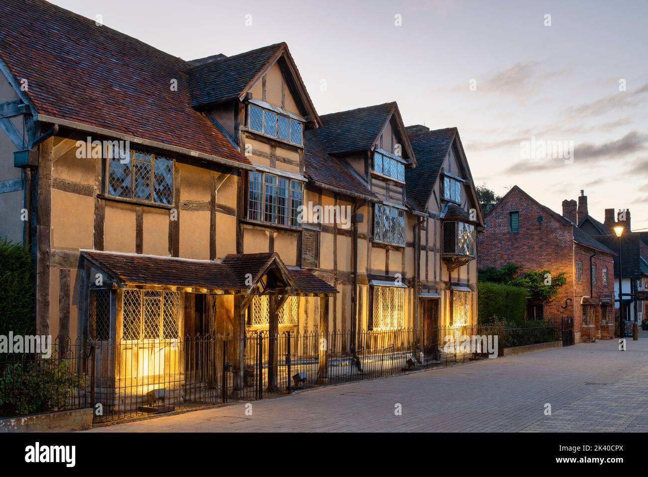 William Shakespeare Geburtsort im Morgengrauen. Henley Street, Stratford-upon-Avon, Warwickshire, England Stockfoto