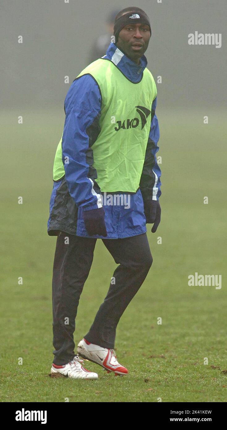 ANDREW COLE, PORTSMOUTH TRAINING 21-12-06 PIC MIKE WALKER,2006 Stockfoto