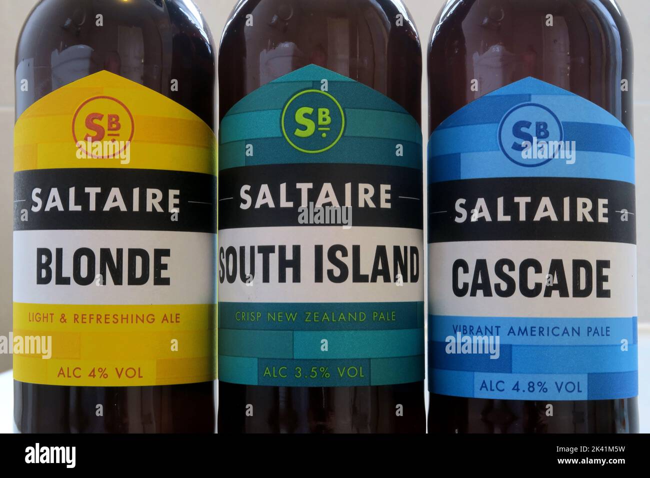 Saltaire Brewery Beers, Shipley, Yorkshire, Blonde, South Island, Überlappend Stockfoto
