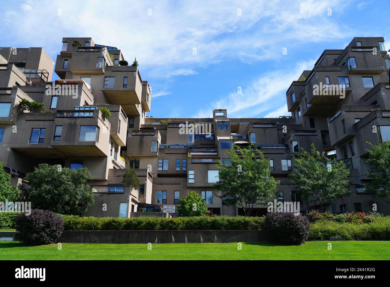 MONTREAL, KANADA -16 SEP 2022- Blick auf Habitat 67, einen architektonischen Wohnkomplex in Cite du Havre am Saint Lawrence River in Mo Stockfoto