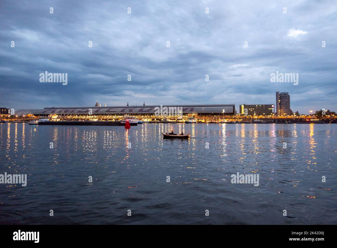 Nordseite des Bahnhofs Amsterdam, Amsterdam, Niederlande Stockfoto