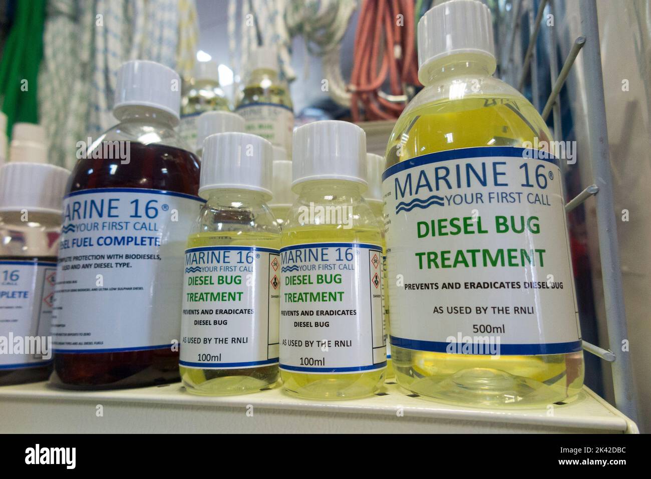 Diesel in bottles -Fotos und -Bildmaterial in hoher Auflösung – Alamy