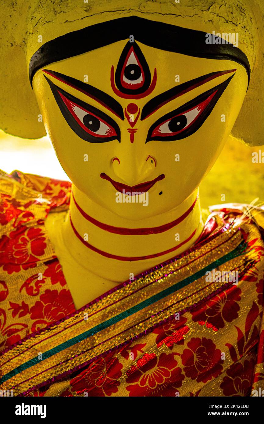 Idol Dekoration von Devi Durga für das Durga Puja Festival. Das größte hinduistische Fest der Göttin Durga Stockfoto