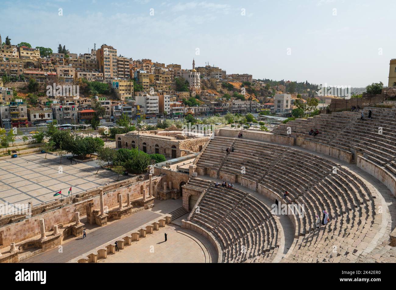 Amman, Jordanien - 3. Mai 2022: Altes römisches Theater in der Innenstadt von Amman im alten Stadtzentrum der jordanischen Hauptstadt im Nahen Osten Stockfoto