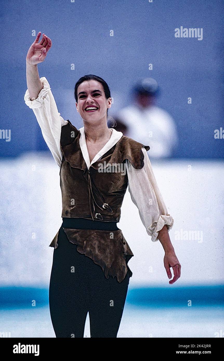 Katarina Witt (GER) tritt bei den Olympischen Winterspielen 1994 im Kurzprogramm „Damen Eiskunstlauf“ an. Stockfoto