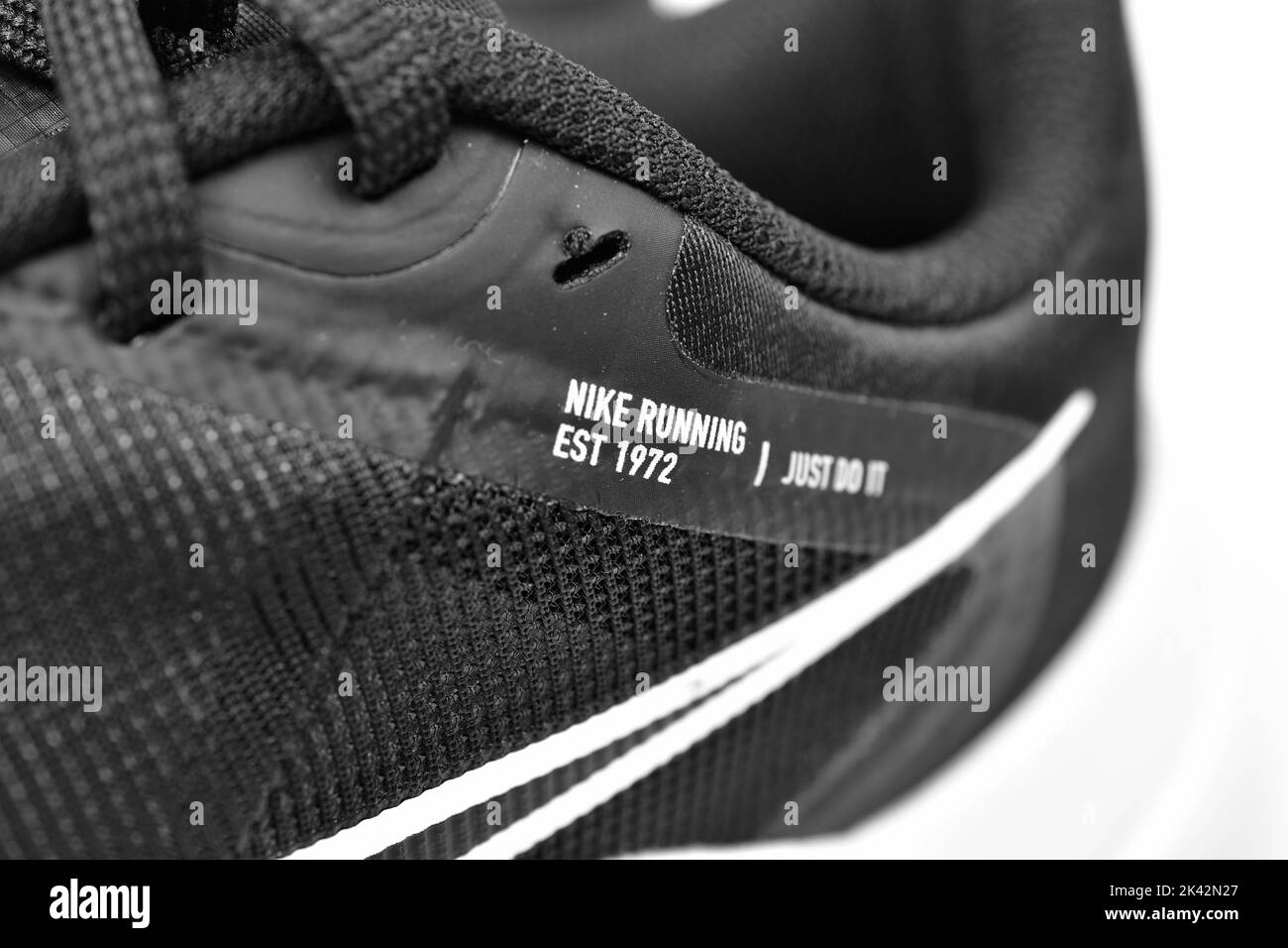 Neu Delhi, Indien - 29. September 2022 : Nahaufnahme des Nike Brandings auf Schuh Stockfoto