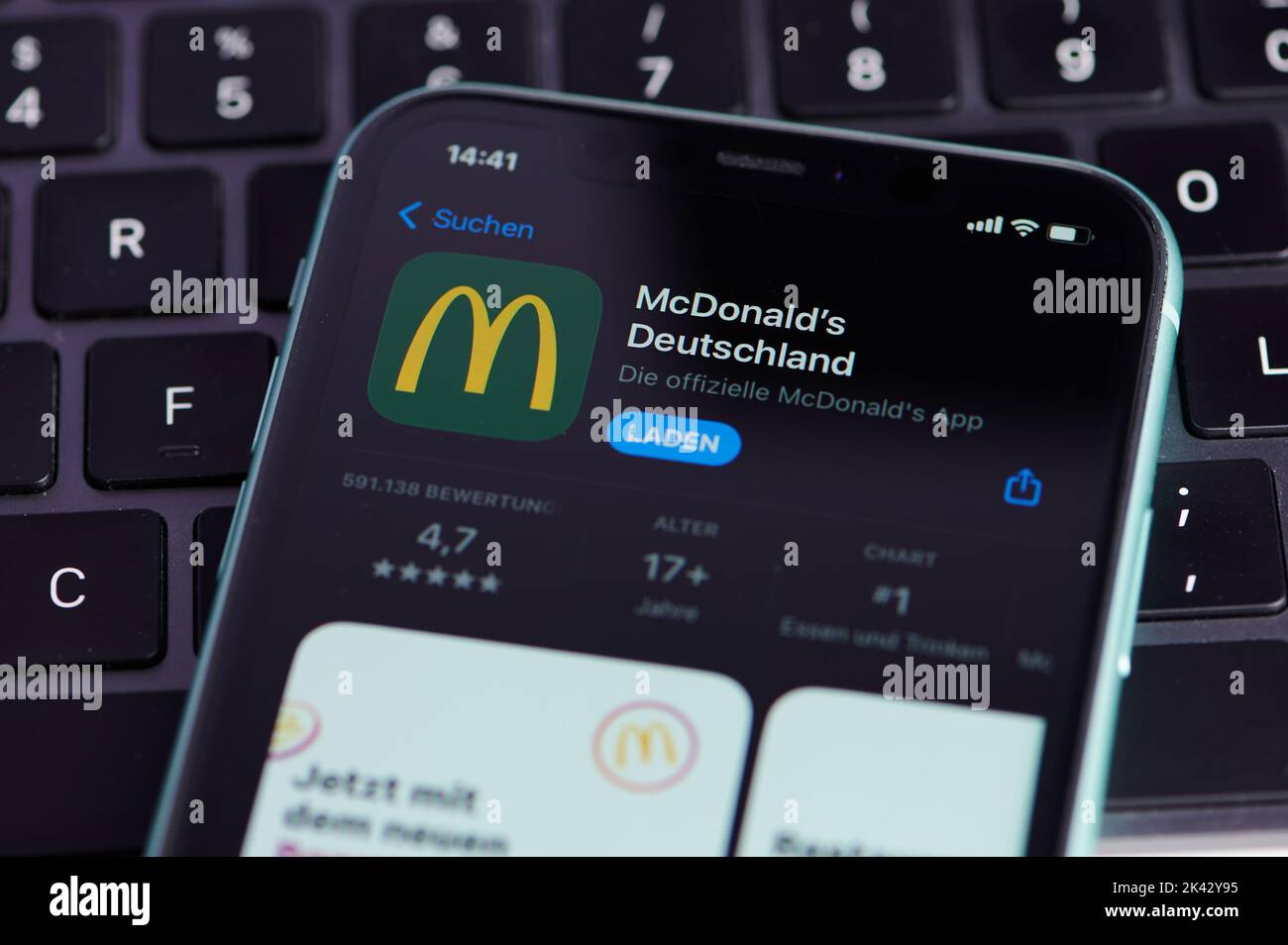 App-Icon von Mc Donalds auf einem Smartphone-Bildschirm in Deutschland Stockfoto