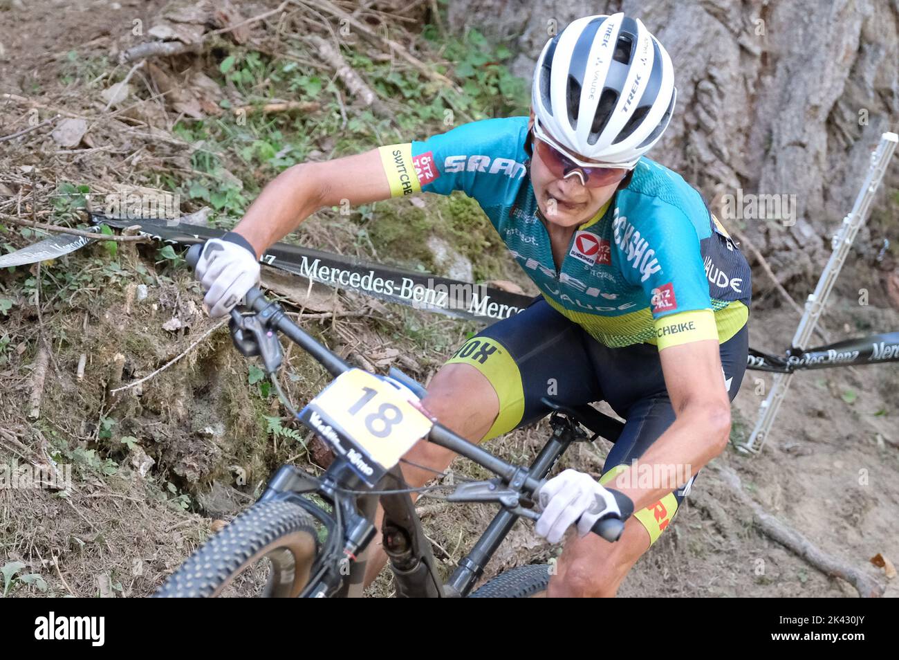 UCI Mountain Bike World Cup - Val di Sole 2022 - das große Finale - unter 23 olympische Langlaufkategorie der Herren im Val di Sole Stockfoto