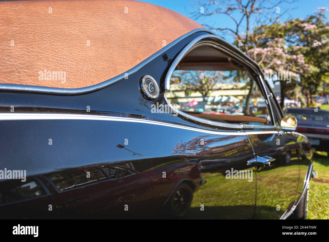 Londrina, Paraná, Brasilien - 24. September 2022: GM Opala Comodoro 1975 auf der Oldtimer-Ausstellung. Hergestellt von General Motors aus Brasilien Stockfoto