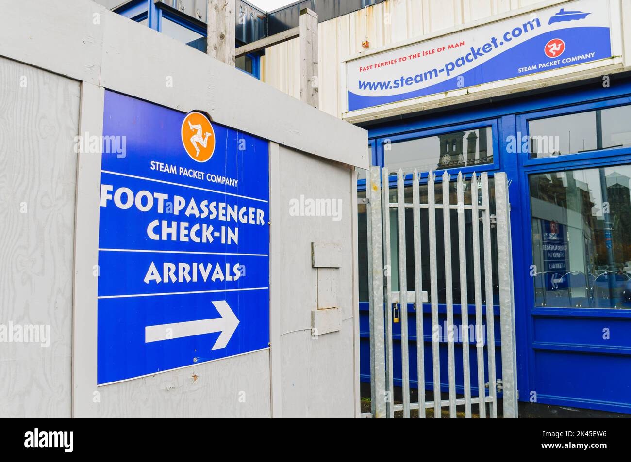 Zugang für Fußpassagiere zur Fährüberfahrt der Isle of man Steam Packet Company, Belfast, Nordirland, Großbritannien Stockfoto