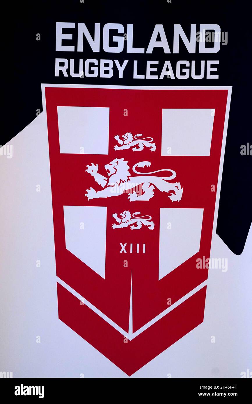 Ein Blick auf das Wappen der England Rugby League während einer Pressekonferenz im Worsley Park Marriott Hotel and Country Club. Bilddatum: Freitag, 30. September 2022. Stockfoto