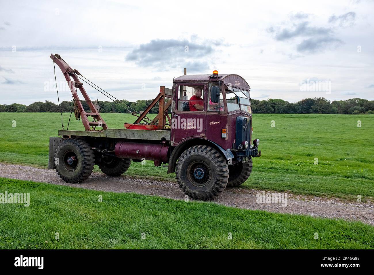 AEC Matador WW2 LKW für den Holztransport angepasst Stockfoto