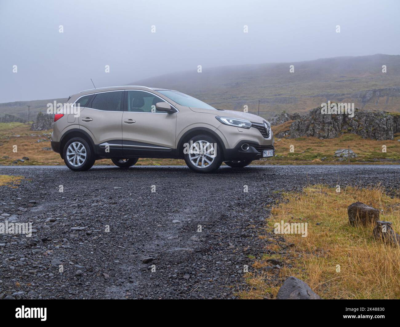 HUSAVIK, ISLAND, 18. OKTOBER 2018: Renault Kadjar (Phase 1 Dynamique (2015-2018)) in Island Road Stockfoto