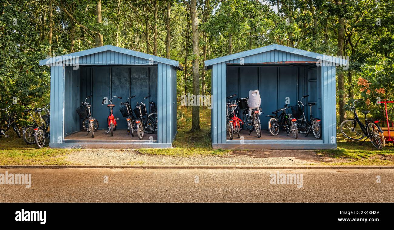 Fahrradschuppen in Sonderborg am Yachthafen, Dänemark Stockfoto