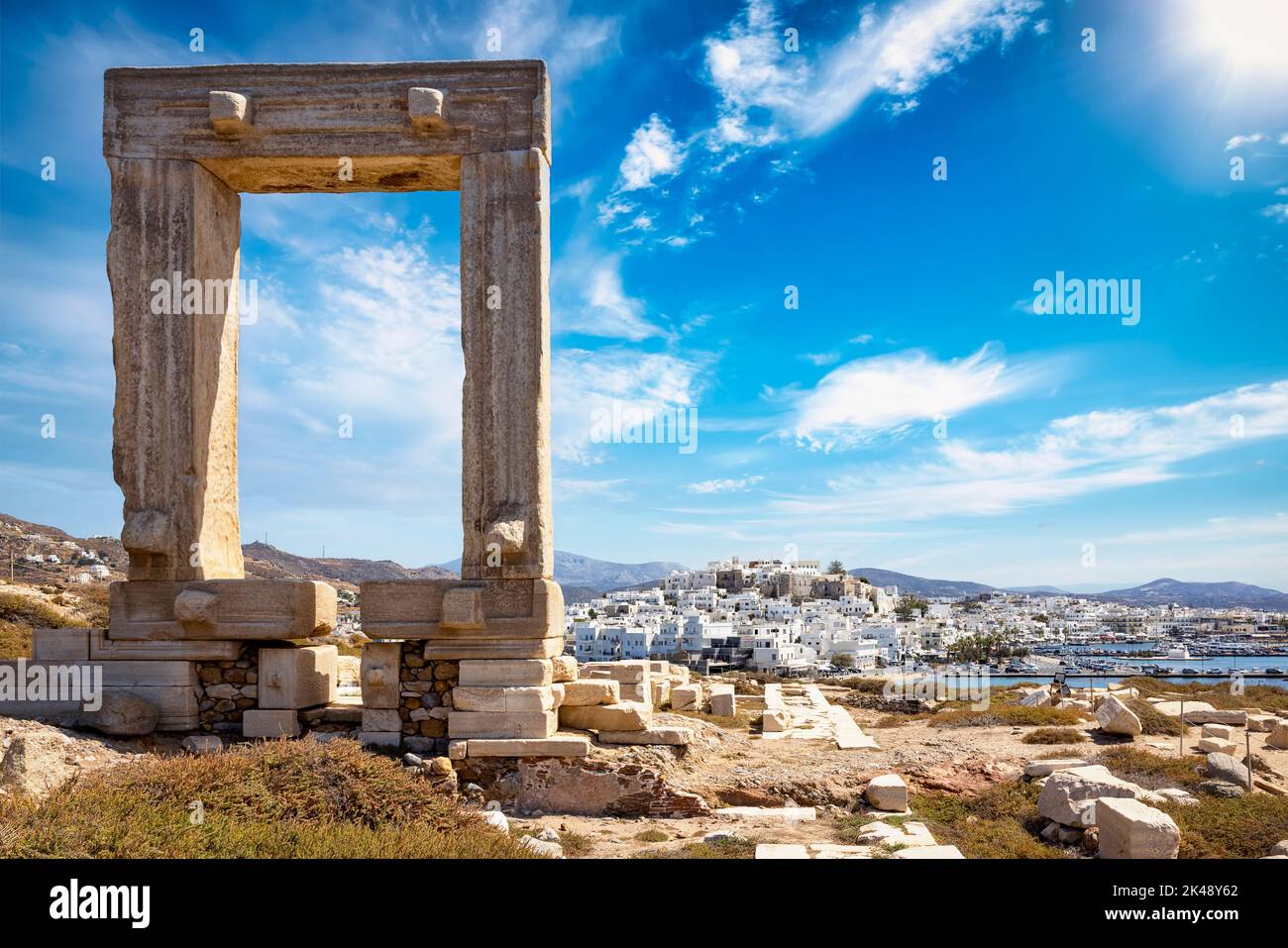 Das berühmte Tor der Insel Naxos, so genanntes Portara aus dem Tempel von Apollon Stockfoto